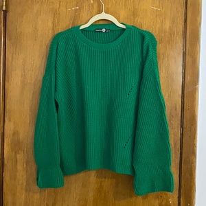Never worn, vibrant green Boohoo+ sweater